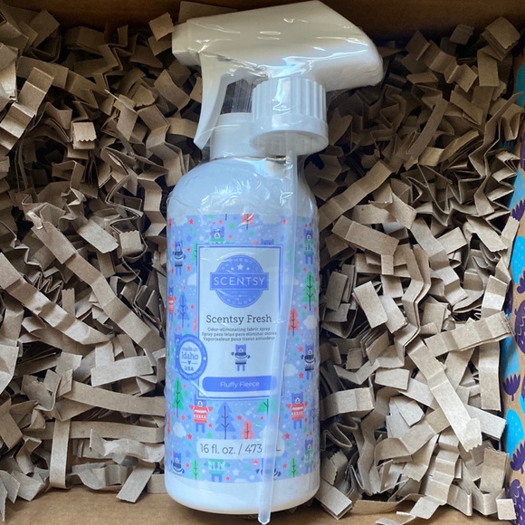Scentsy Fresh Fabric Spray- Fluffy Fleece - Picture 1 of 2